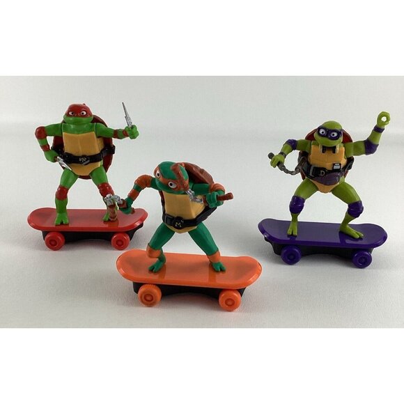 Teenage Mutant Ninja Turtles Mutant Mayhem Sewer Shredder Figures Skateboard Toy - Picture 2 of 6